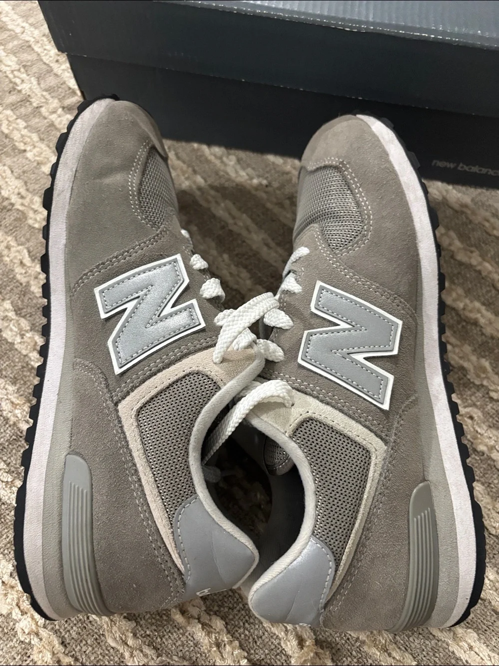 New Balance 574 Gray and White Lace-Up Sneakers Women’s size 8.5/9
